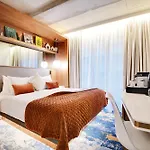Card Hotel 4*